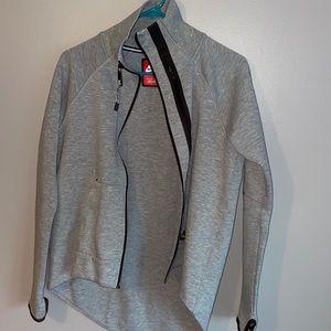 Women’s Nike zip up sweatshirt